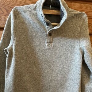 G.H. Bass Gray Pullover Sweater